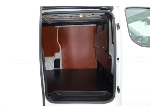 Peugeot Expert 2.0 HDI 150pk Long | L3H1 | Premium | Navi | Cruise | Apple Carplay | Camera | Stoelverw.