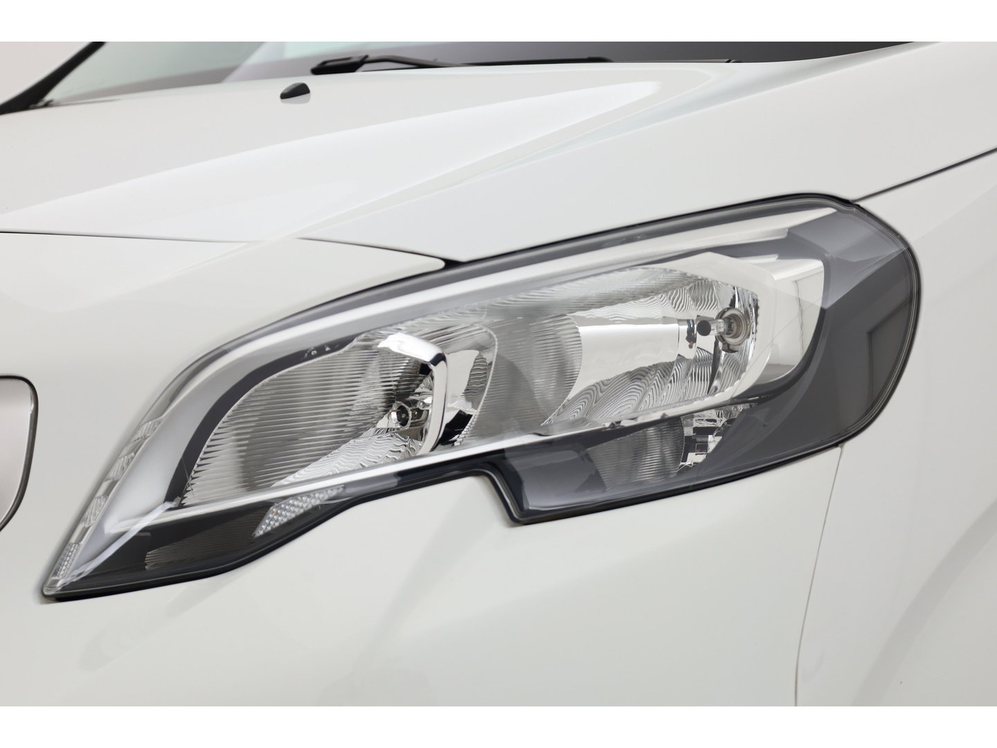 Peugeot Expert 2.0 HDI 150pk Long | L3H1 | Premium | Navi | Cruise | Apple Carplay | Camera | Stoelverw.