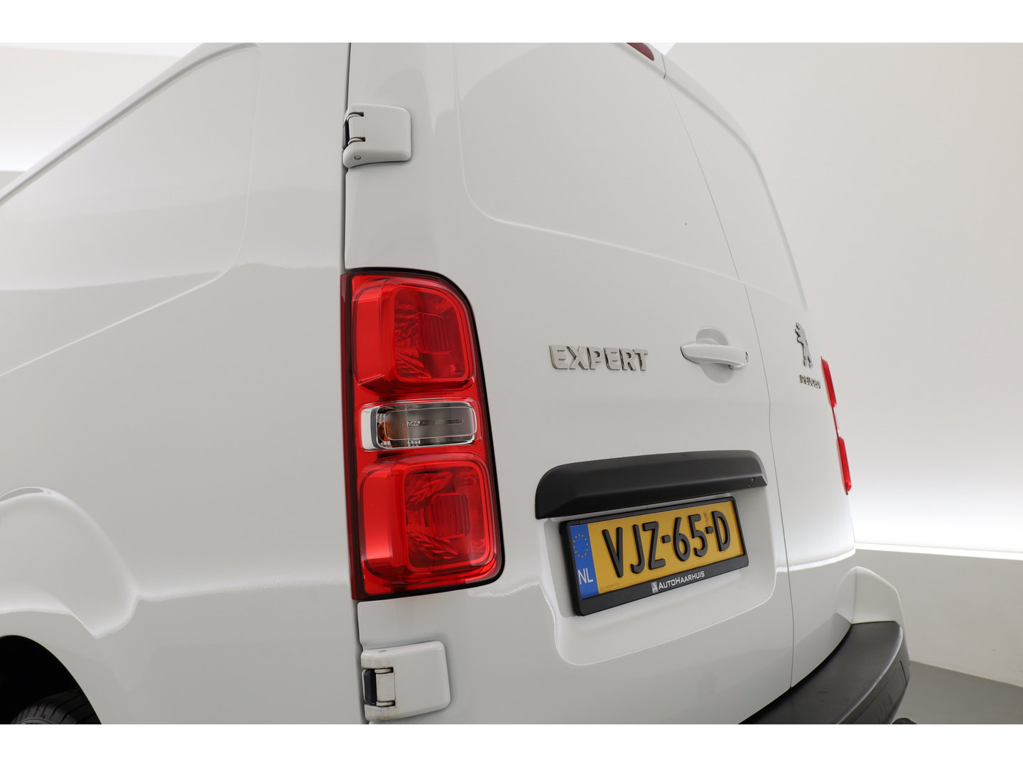 Peugeot Expert 2.0 HDI 150pk Long | L3H1 | Premium | Navi | Cruise | Apple Carplay | Camera | Stoelverw.