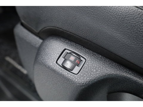 Peugeot Expert 2.0 HDI 150pk Long | L3H1 | Premium | Navi | Cruise | Apple Carplay | Camera | Stoelverw.