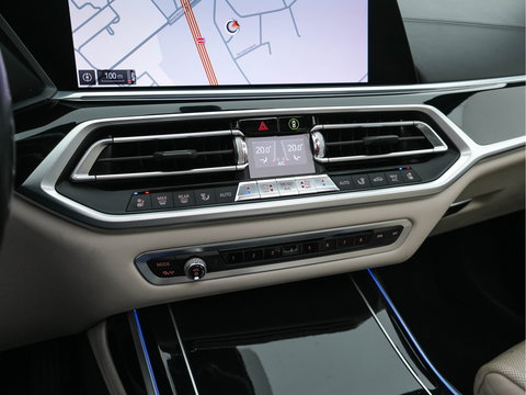 BMW X7 xDrive40i High Executive [ 7-Pers. ] *PANO | LEATHER | LASER-LIGHT | HEAD-UP | ADAPTIVE-CRUISE | BLINDSPOT | SOFT-CLOSE | BOWERS&WILKINS | MEMORY-PACK | DIGI-COCKPIT | KEYLESS | DAB+ | CAMERA | HEATED-COMFORTSEATS | 20''ALU*