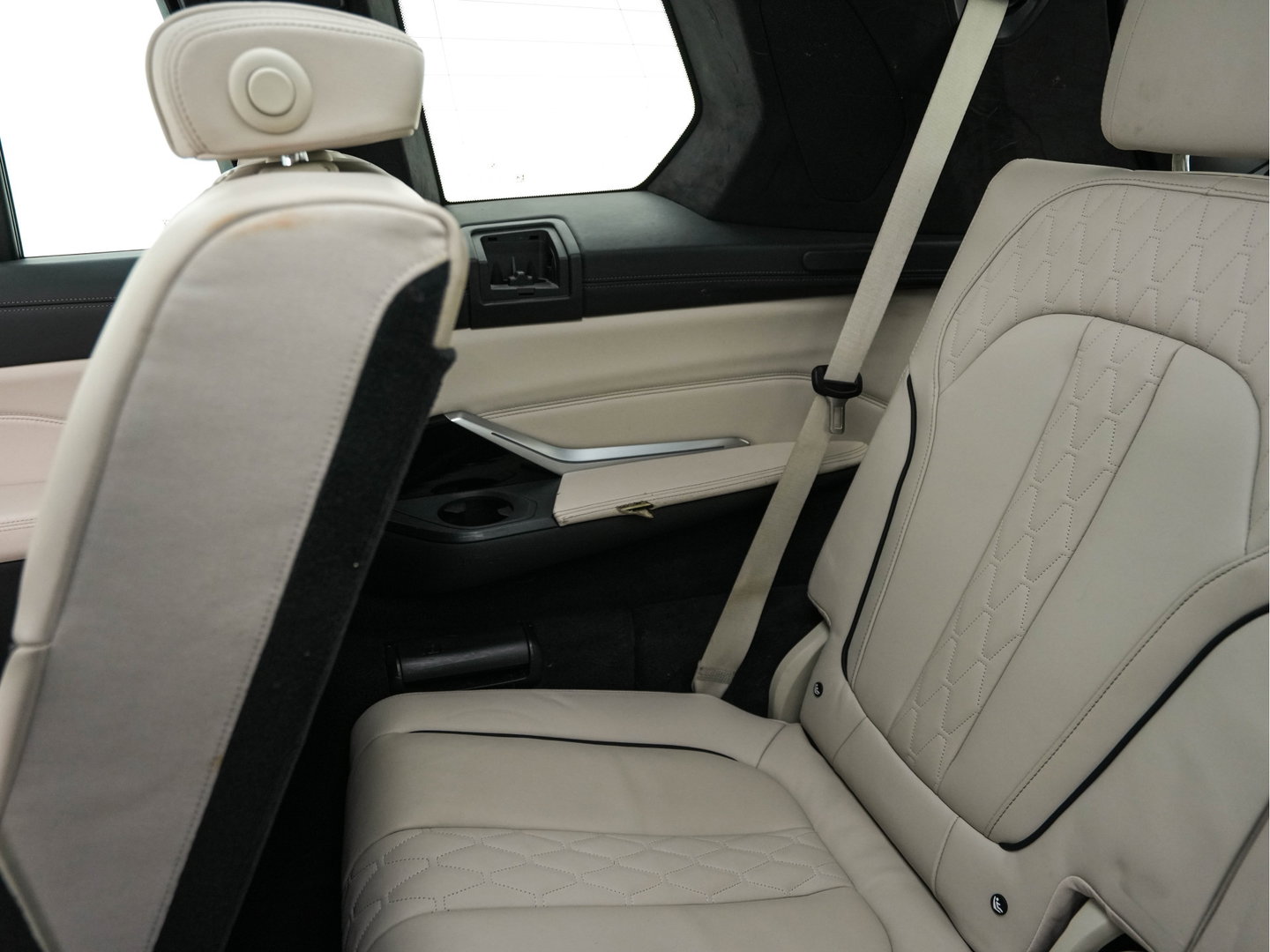 BMW X7 xDrive40i High Executive [ 7-Pers. ] *PANO | LEATHER | LASER-LIGHT | HEAD-UP | ADAPTIVE-CRUISE | BLINDSPOT | SOFT-CLOSE | BOWERS&WILKINS | MEMORY-PACK | DIGI-COCKPIT | KEYLESS | DAB+ | CAMERA | HEATED-COMFORTSEATS | 20''ALU*