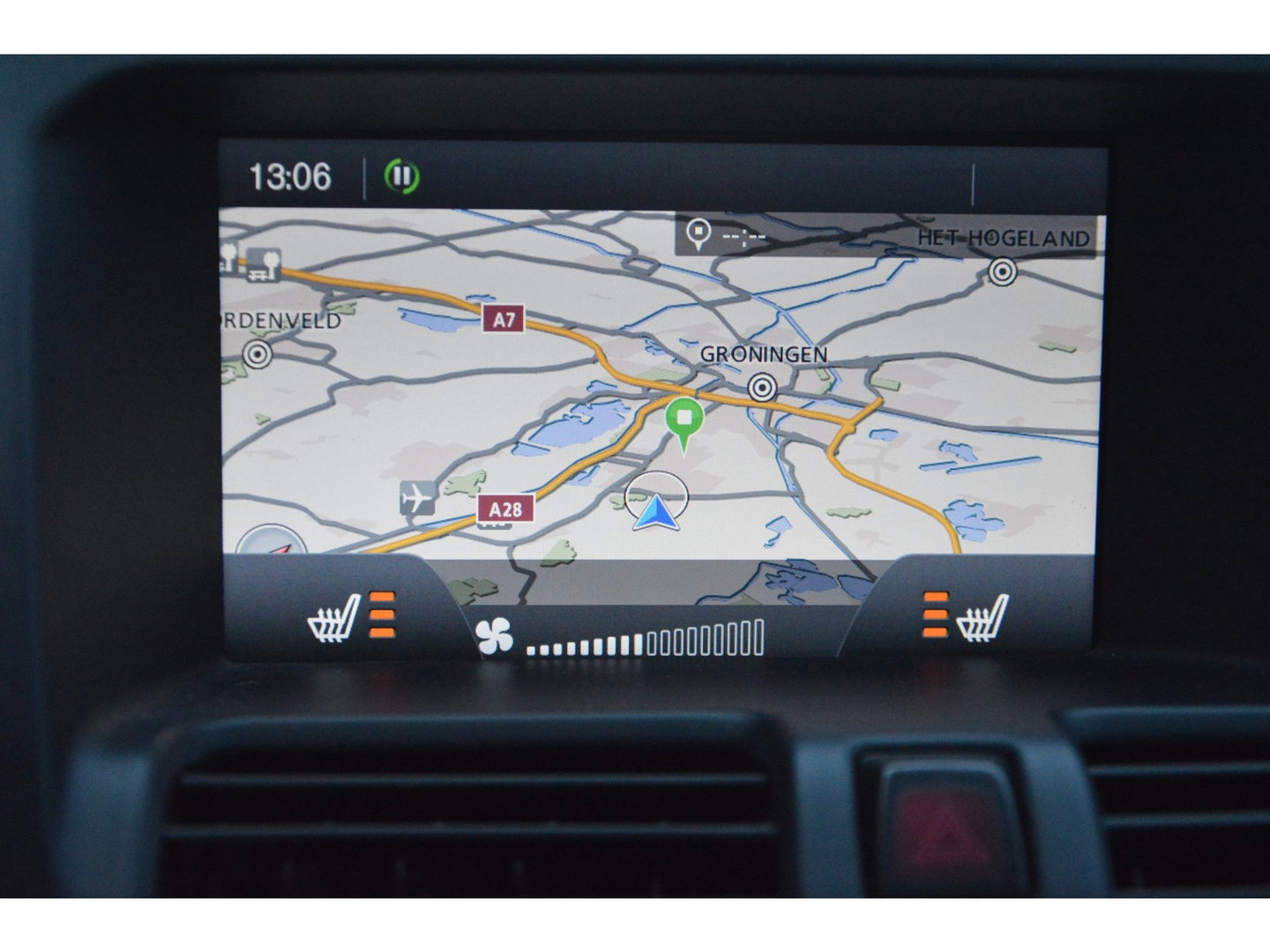 Volvo XC60 5 Cilinder R-Design | Trekhaak | Perfect onderhouden | Panoramadak | Stoelverwarming | Elektrische stoelen |