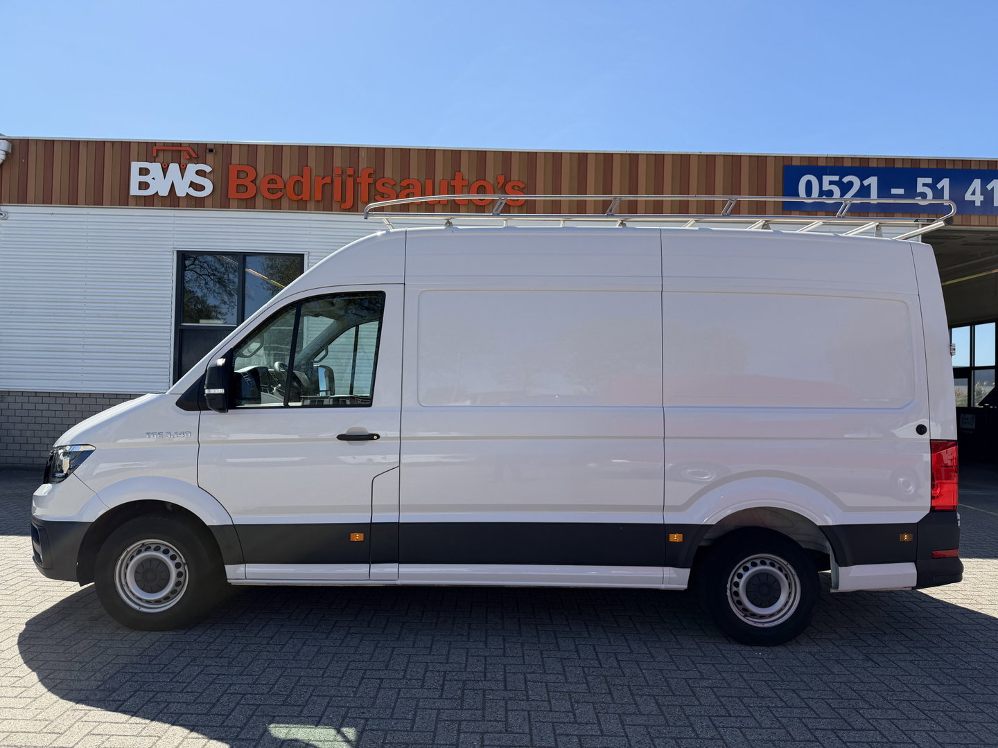 MAN TGE 35 2.0 140pk Standaard automaat L2H2 Hoog / vaste prijs rijklaar € 24.950 ex btw / lease vanaf € 407 / airco / cruise / navi / camera / euro 6 / bpm vrij / imperial + trap / trekhaak !
