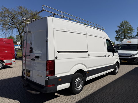 MAN TGE 35 2.0 140pk Standaard automaat L2H2 Hoog / vaste prijs rijklaar € 24.950 ex btw / lease vanaf € 407 / airco / cruise / navi / camera / euro 6 / bpm vrij / imperial + trap / trekhaak !