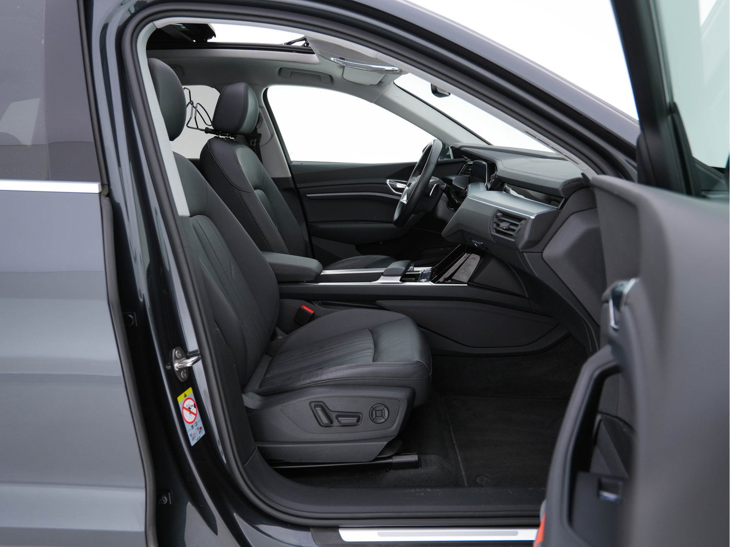 Audi e-tron 50 Quattro Advanced [ 3-Fase-11kW ] (INCL-BTW) *HEATPUMP | PANO | LEATHER | DIGI-COCKPIT | FULL-LED | MEMORY-PACK |  KEYLESS | NAVI-FULLMAP | TOWBAR | SHIFTPADDLES | COMFORTSEATS | 20"ALU*