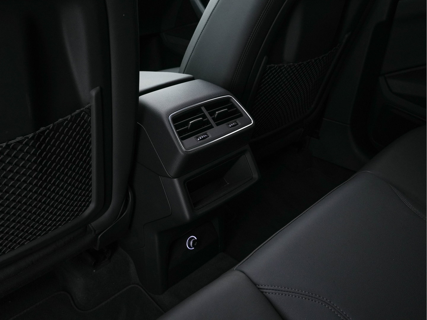 Audi e-tron 50 Quattro Advanced [ 3-Fase-11kW ] (INCL-BTW) *HEATPUMP | PANO | LEATHER | DIGI-COCKPIT | FULL-LED | MEMORY-PACK |  KEYLESS | NAVI-FULLMAP | TOWBAR | SHIFTPADDLES | COMFORTSEATS | 20"ALU*