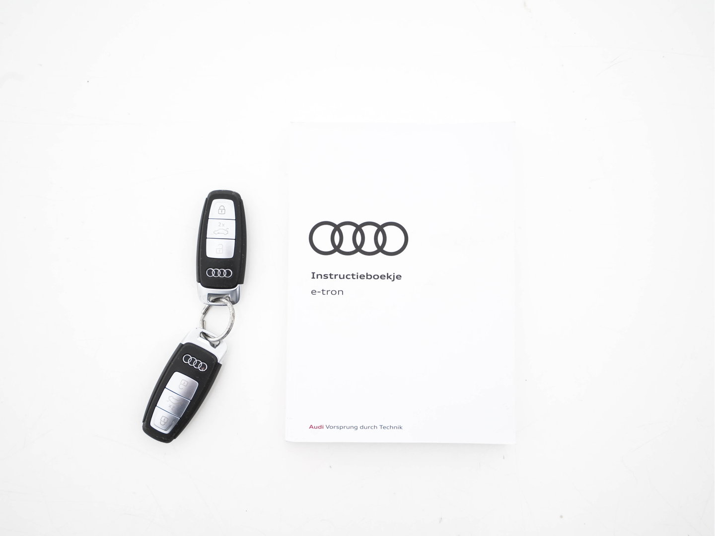 Audi e-tron 50 Quattro Advanced [ 3-Fase-11kW ] (INCL-BTW) *HEATPUMP | PANO | LEATHER | DIGI-COCKPIT | FULL-LED | MEMORY-PACK |  KEYLESS | NAVI-FULLMAP | TOWBAR | SHIFTPADDLES | COMFORTSEATS | 20"ALU*