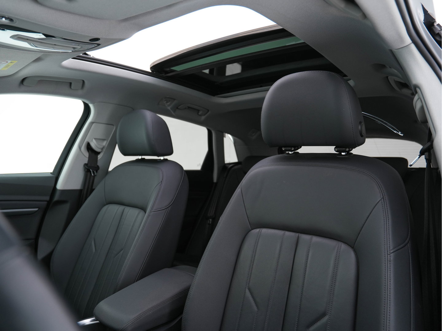 Audi e-tron 50 Quattro Advanced [ 3-Fase-11kW ] (INCL-BTW) *HEATPUMP | PANO | LEATHER | DIGI-COCKPIT | FULL-LED | MEMORY-PACK |  KEYLESS | NAVI-FULLMAP | TOWBAR | SHIFTPADDLES | COMFORTSEATS | 20"ALU*