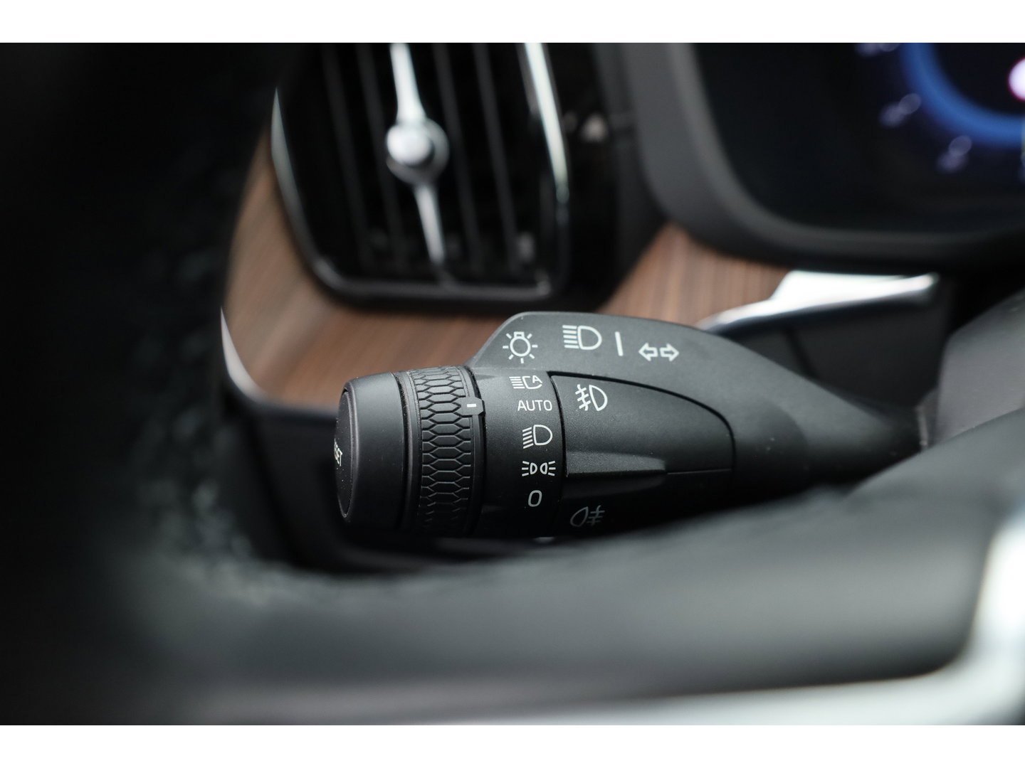 Volvo XC60 2.0 T8 Plug-in hybrid AWD Ultimate Bright |SOH 98.5% | Pano | H&K Audio | Stoel-Stuurverw. | Stoelventilatie | 360cam | Memory Seats | Head-Up