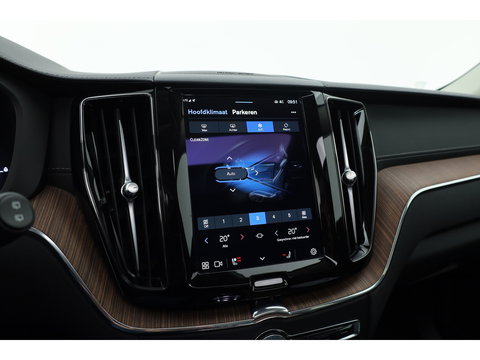 Volvo XC60 2.0 T8 Plug-in hybrid AWD Ultimate Bright |SOH 98.5% | Pano | H&K Audio | Stoel-Stuurverw. | Stoelventilatie | 360cam | Memory Seats | Head-Up