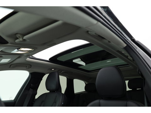 Volvo XC60 2.0 T8 Plug-in hybrid AWD Ultimate Bright |SOH 98.5% | Pano | H&K Audio | Stoel-Stuurverw. | Stoelventilatie | 360cam | Memory Seats | Head-Up