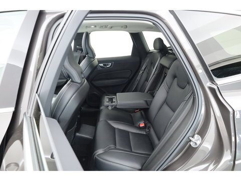 Volvo XC60 2.0 T8 Plug-in hybrid AWD Ultimate Bright |SOH 98.5% | Pano | H&K Audio | Stoel-Stuurverw. | Stoelventilatie | 360cam | Memory Seats | Head-Up