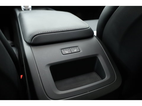 Volvo XC60 2.0 T8 Plug-in hybrid AWD Ultimate Bright |SOH 98.5% | Pano | H&K Audio | Stoel-Stuurverw. | Stoelventilatie | 360cam | Memory Seats | Head-Up