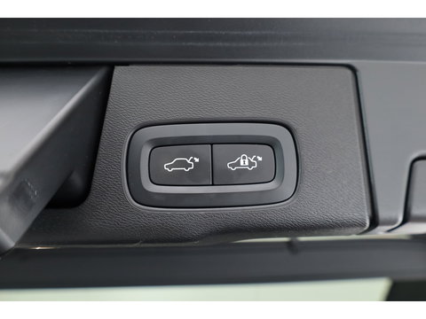 Volvo XC60 2.0 T8 Plug-in hybrid AWD Ultimate Bright |SOH 98.5% | Pano | H&K Audio | Stoel-Stuurverw. | Stoelventilatie | 360cam | Memory Seats | Head-Up