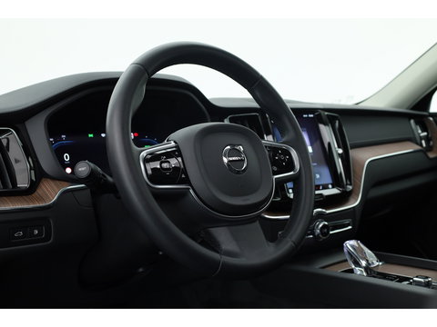 Volvo XC60 2.0 T8 Plug-in hybrid AWD Ultimate Bright |SOH 98.5% | Pano | H&K Audio | Stoel-Stuurverw. | Stoelventilatie | 360cam | Memory Seats | Head-Up