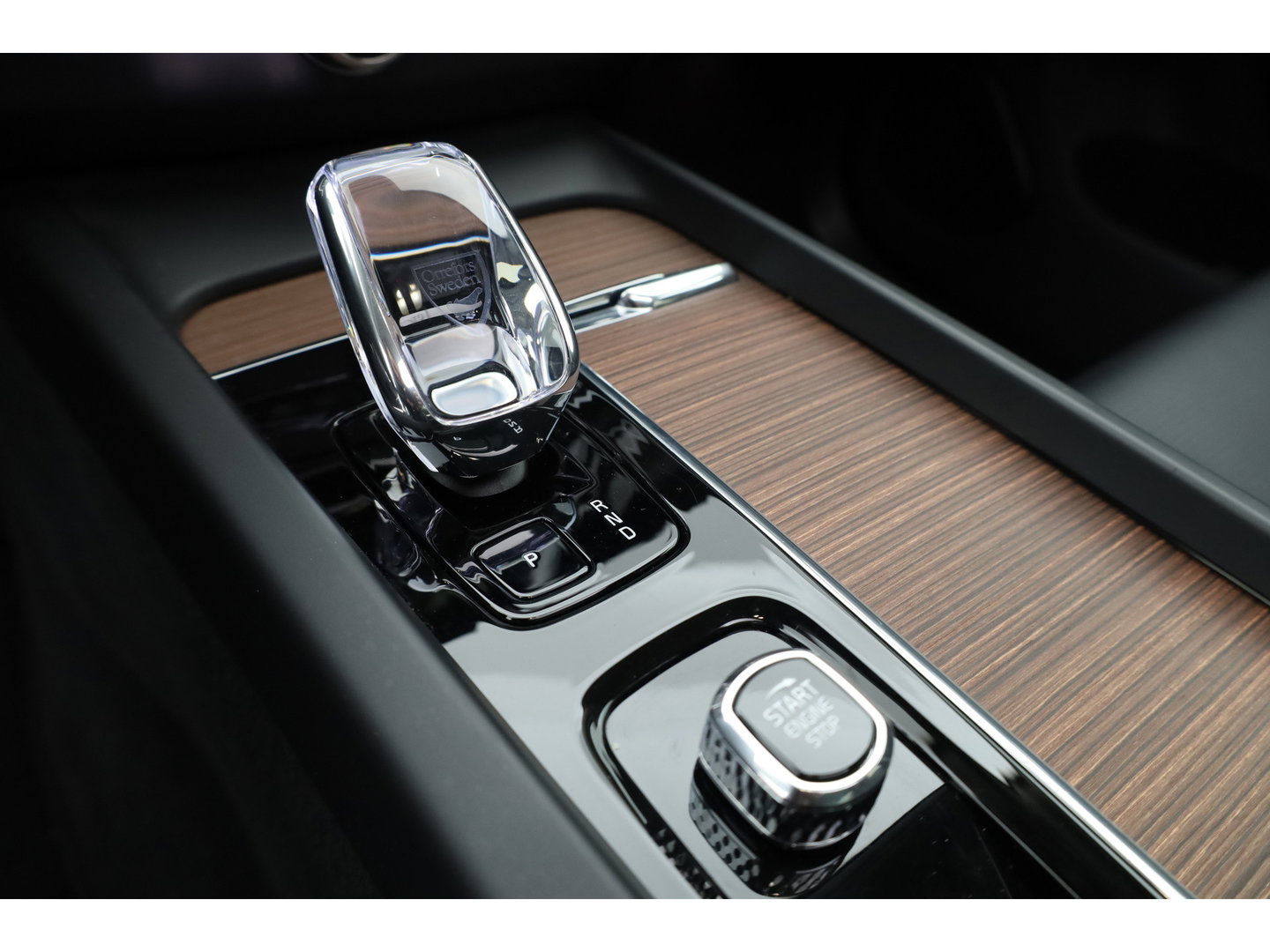 Volvo XC60 2.0 T8 Plug-in hybrid AWD Ultimate Bright |SOH 98.5% | Pano | H&K Audio | Stoel-Stuurverw. | Stoelventilatie | 360cam | Memory Seats | Head-Up