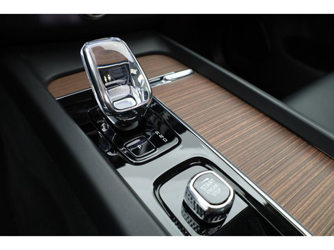 Volvo XC60 2.0 T8 Plug-in hybrid AWD Ultimate Bright |SOH 98.5% | Pano | H&K Audio | Stoel-Stuurverw. | Stoelventilatie | 360cam | Memory Seats | Head-Up