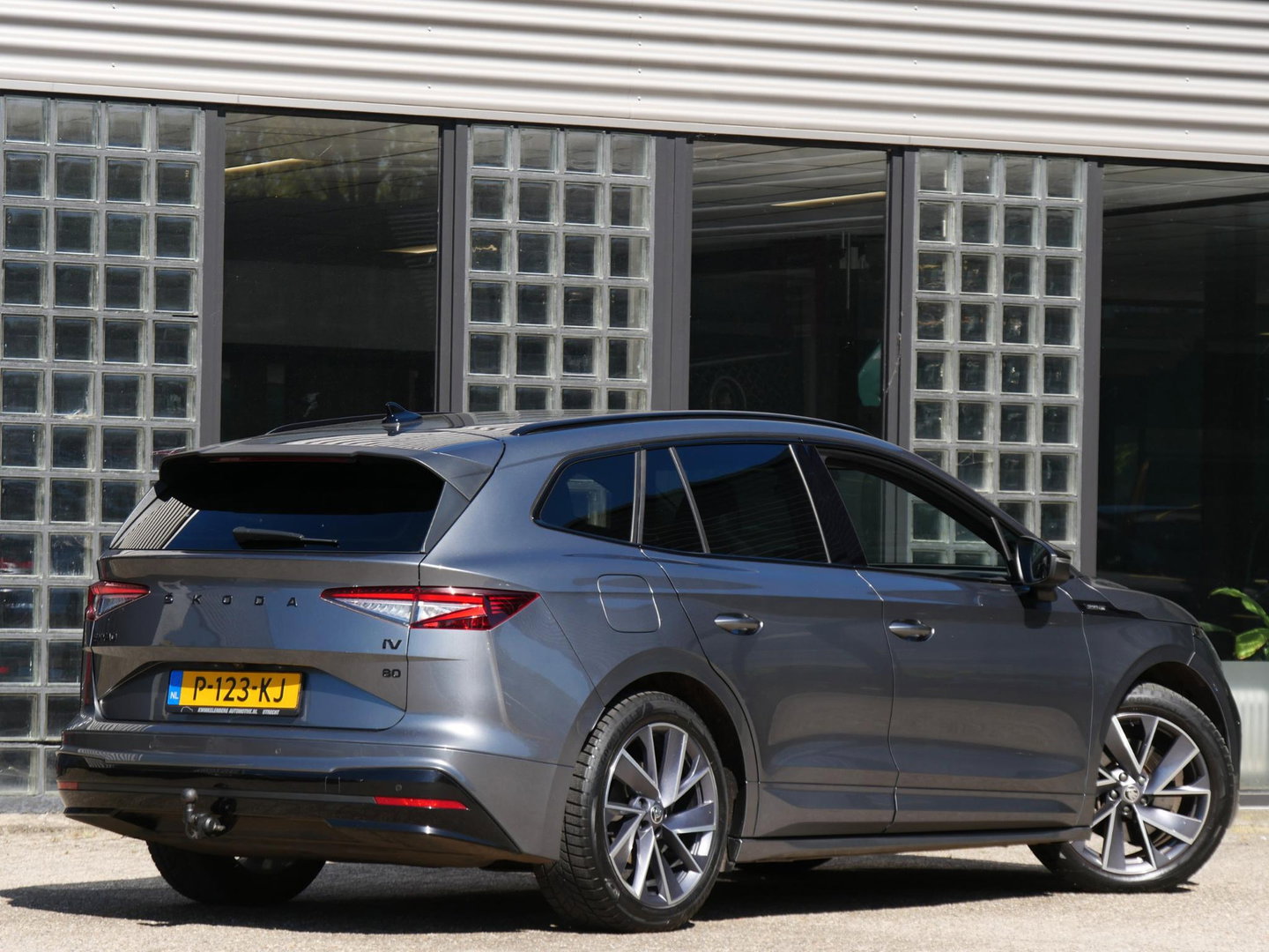 Škoda Enyaq iV 80 SPORTLINE/ TREKHAAK/ WARMTEPOMP/ MATRIX LED/ SOH 96%
