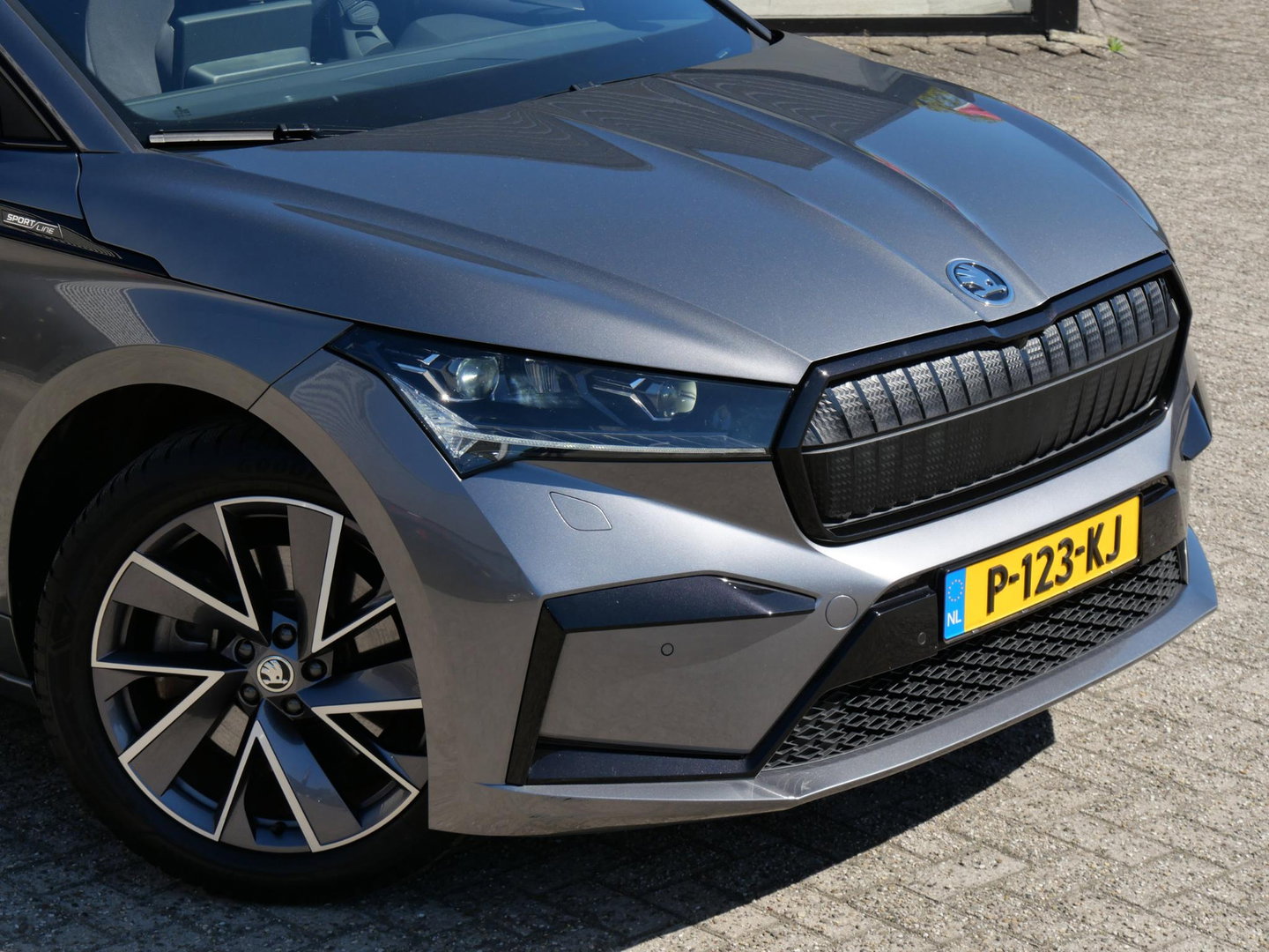 Škoda Enyaq iV 80 SPORTLINE/ TREKHAAK/ WARMTEPOMP/ MATRIX LED/ SOH 96%