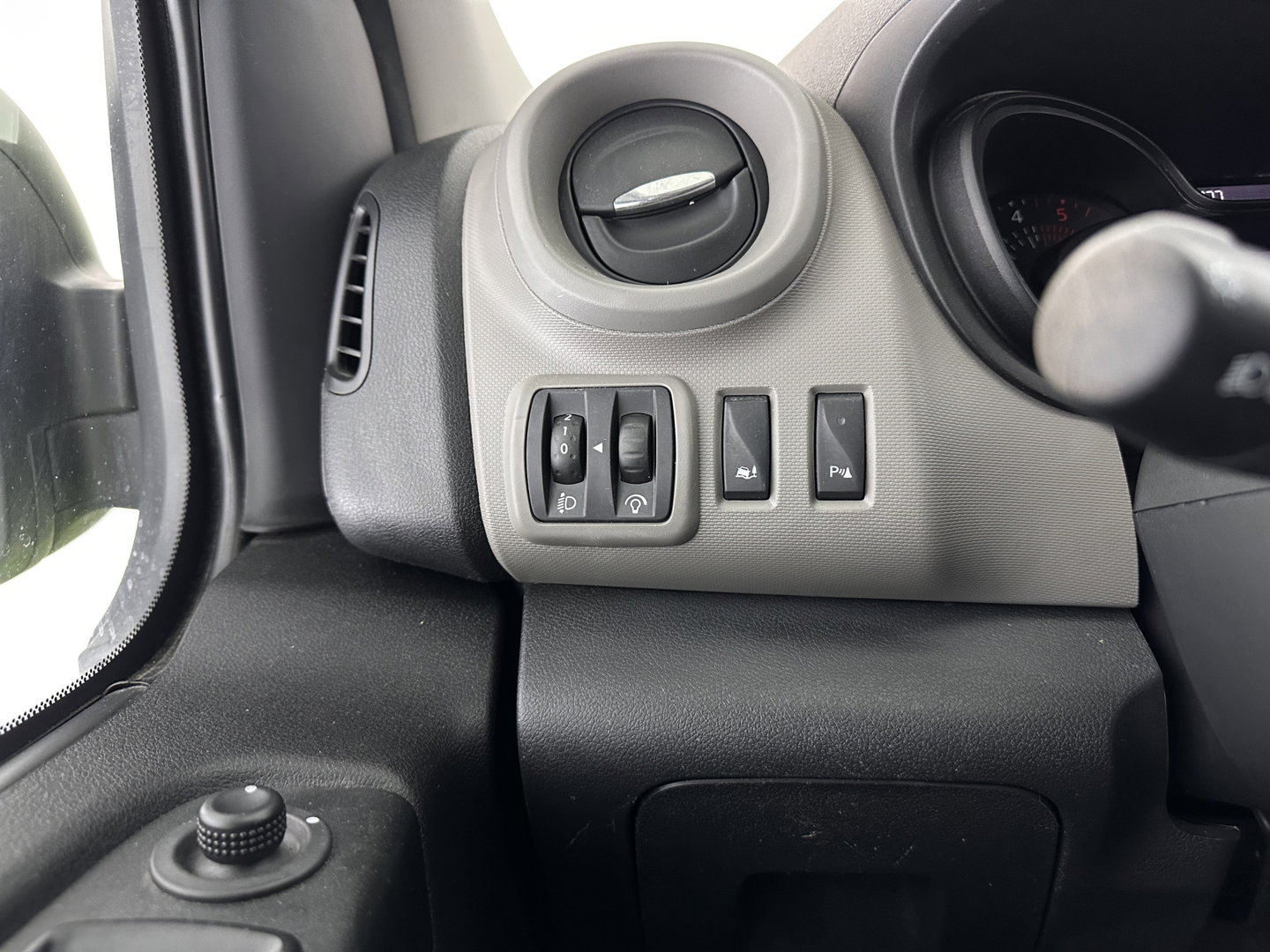 Renault Trafic 1.6 dCi T29 L1H1 Comfort Energy *NAVI-FULLMAP | AIRCO | CRUISE | PDC | TOWBAR*