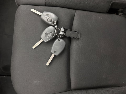 Renault Trafic 1.6 dCi T29 L1H1 Comfort Energy *NAVI-FULLMAP | AIRCO | CRUISE | PDC | TOWBAR*