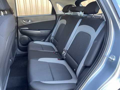 Hyundai KONA 1.0T Comfort | Cruise Control | Achteruitrijcamera | Apple Carplay | Android Auto | Parkeersensoren Achter | Trekhaak |