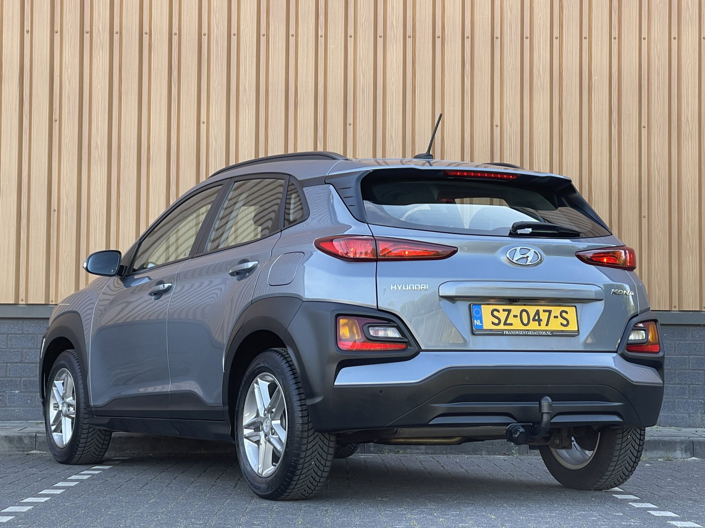 Hyundai KONA 1.0T Comfort | Cruise Control | Achteruitrijcamera | Apple Carplay | Android Auto | Parkeersensoren Achter | Trekhaak |