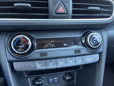Hyundai KONA 1.0T Comfort | Cruise Control | Achteruitrijcamera | Apple Carplay | Android Auto | Parkeersensoren Achter | Trekhaak |