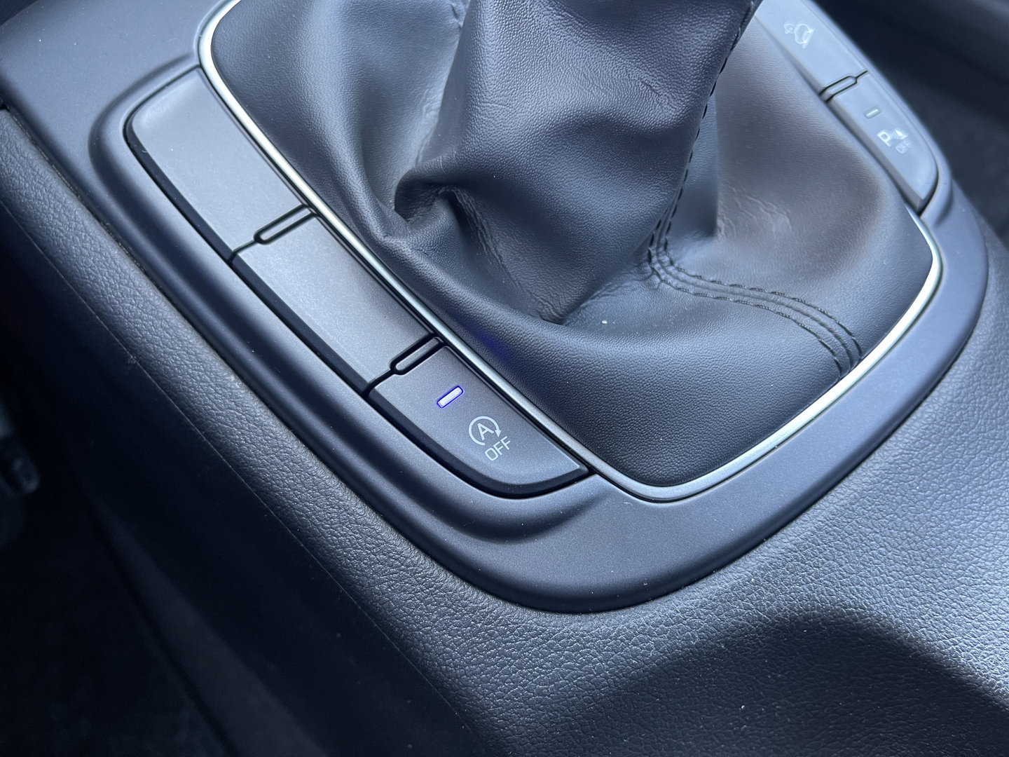 Hyundai KONA 1.0T Comfort | Cruise Control | Achteruitrijcamera | Apple Carplay | Android Auto | Parkeersensoren Achter | Trekhaak |