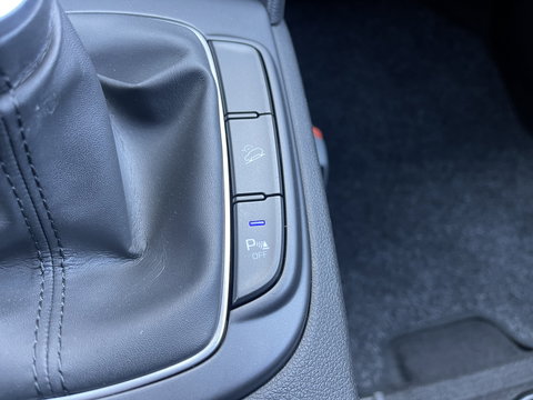 Hyundai KONA 1.0T Comfort | Cruise Control | Achteruitrijcamera | Apple Carplay | Android Auto | Parkeersensoren Achter | Trekhaak |