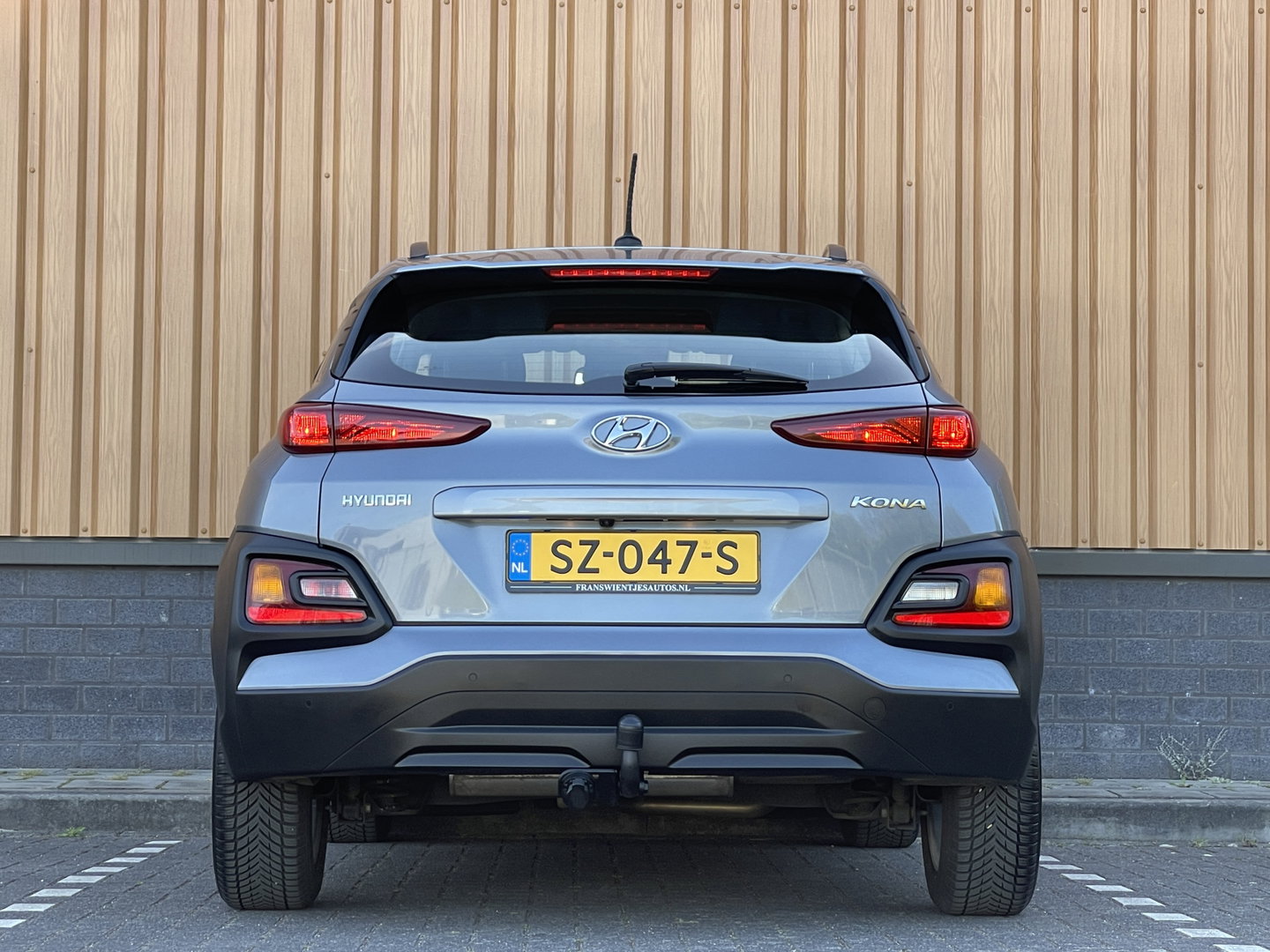 Hyundai KONA 1.0T Comfort | Cruise Control | Achteruitrijcamera | Apple Carplay | Android Auto | Parkeersensoren Achter | Trekhaak |