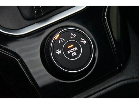 Volkswagen T-Roc 2.0 TSI 4Motion R Performence Akra Pano