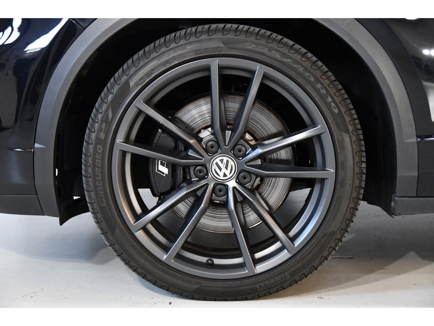Volkswagen T-Roc 2.0 TSI 4Motion R Performence Akra Pano