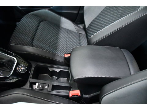 Volkswagen T-Roc 2.0 TSI 4Motion R Performence Akra Pano