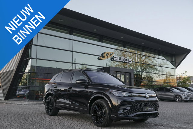 Volkswagen Tiguan - 1.5 eHybrid 204pk R-Line Panoramadak Black Style Trekhaak Stoelkoeling BOMVOL!! NLauto 1e Eigenaar