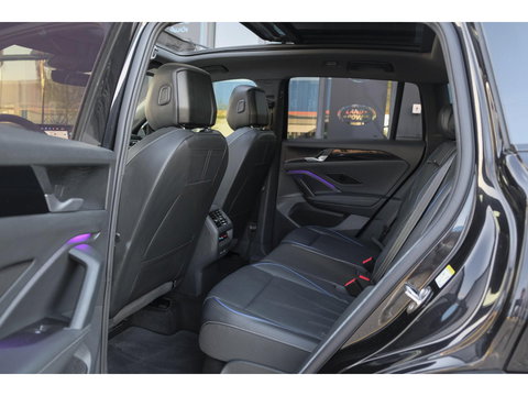Volkswagen Tiguan 1.5 eHybrid 204pk R-Line Panoramadak Black Style Trekhaak Stoelkoeling BOMVOL!! NLauto 1e Eigenaar