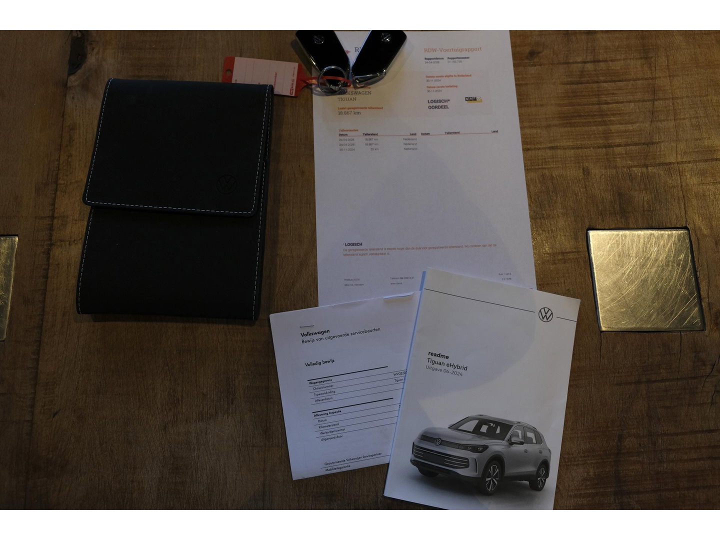 Volkswagen Tiguan 1.5 eHybrid 204pk R-Line Panoramadak Black Style Trekhaak Stoelkoeling BOMVOL!! NLauto 1e Eigenaar