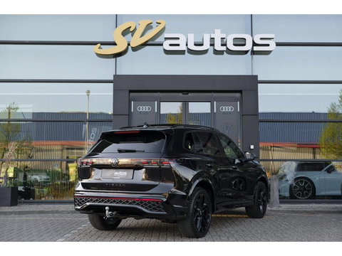 Volkswagen Tiguan 1.5 eHybrid 204pk R-Line Panoramadak Black Style Trekhaak Stoelkoeling BOMVOL!! NLauto 1e Eigenaar