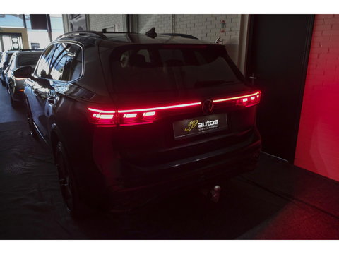 Volkswagen Tiguan 1.5 eHybrid 204pk R-Line Panoramadak Black Style Trekhaak Stoelkoeling BOMVOL!! NLauto 1e Eigenaar