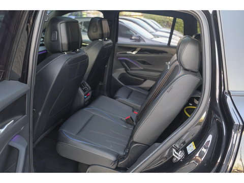 Volkswagen Tiguan 1.5 eHybrid 204pk R-Line Panoramadak Black Style Trekhaak Stoelkoeling BOMVOL!! NLauto 1e Eigenaar