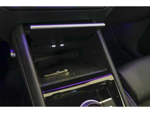 Volkswagen Tiguan 1.5 eHybrid 204pk R-Line Panoramadak Black Style Trekhaak Stoelkoeling BOMVOL!! NLauto 1e Eigenaar