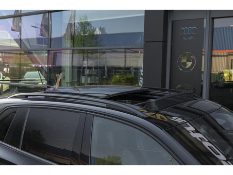 Volkswagen Tiguan 1.5 eHybrid 204pk R-Line Panoramadak Black Style Trekhaak Stoelkoeling BOMVOL!! NLauto 1e Eigenaar
