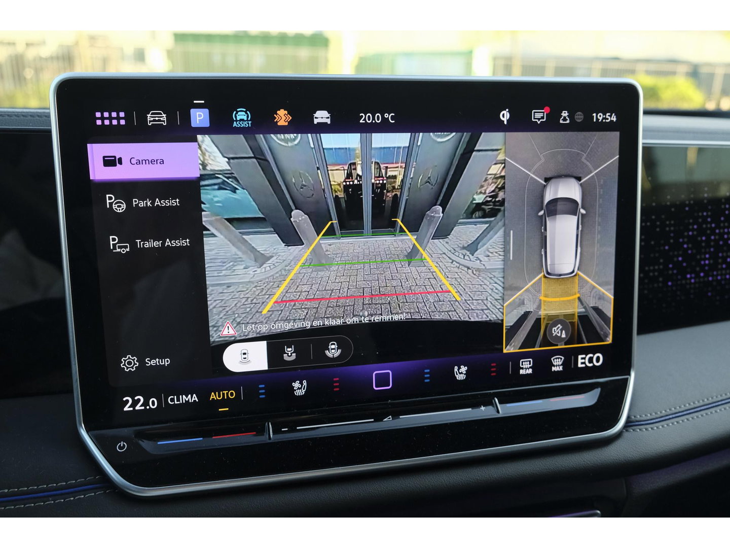 Volkswagen Tiguan 1.5 eHybrid 204pk R-Line Panoramadak Black Style Trekhaak Stoelkoeling BOMVOL!! NLauto 1e Eigenaar