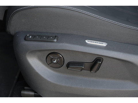 Volkswagen Tiguan 1.5 eHybrid 204pk R-Line Panoramadak Black Style Trekhaak Stoelkoeling BOMVOL!! NLauto 1e Eigenaar