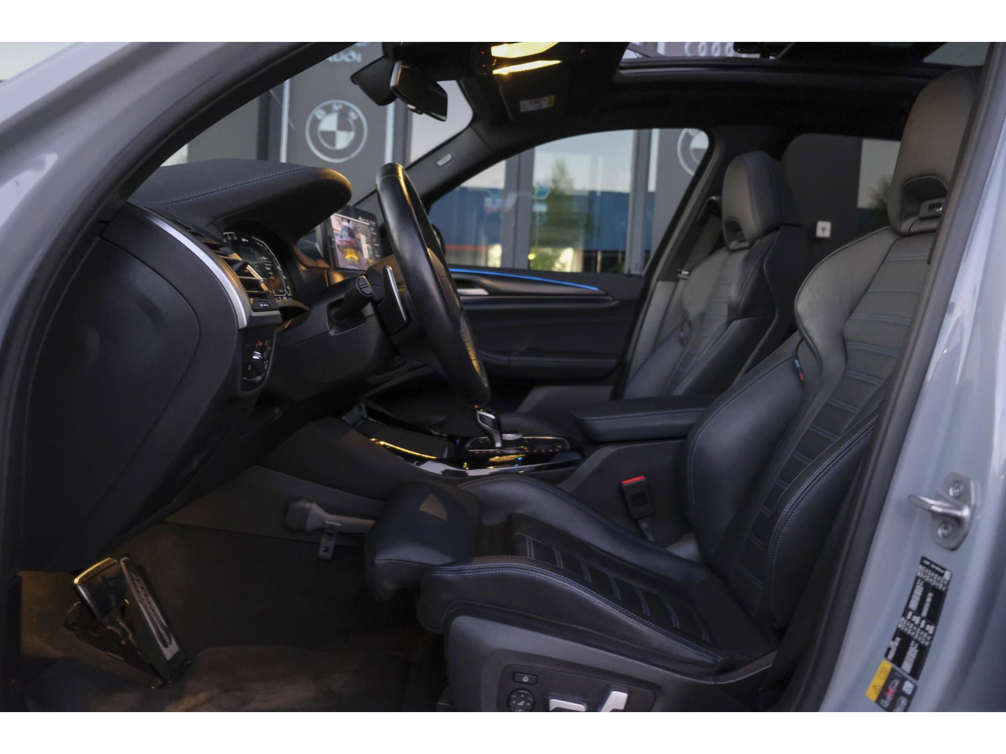 BMW X3 xDrive30e 292pk LCI M-sport Panoramadak X3M stoelen Brooklyn grau Trekhaak Adaptive cruise NLauto