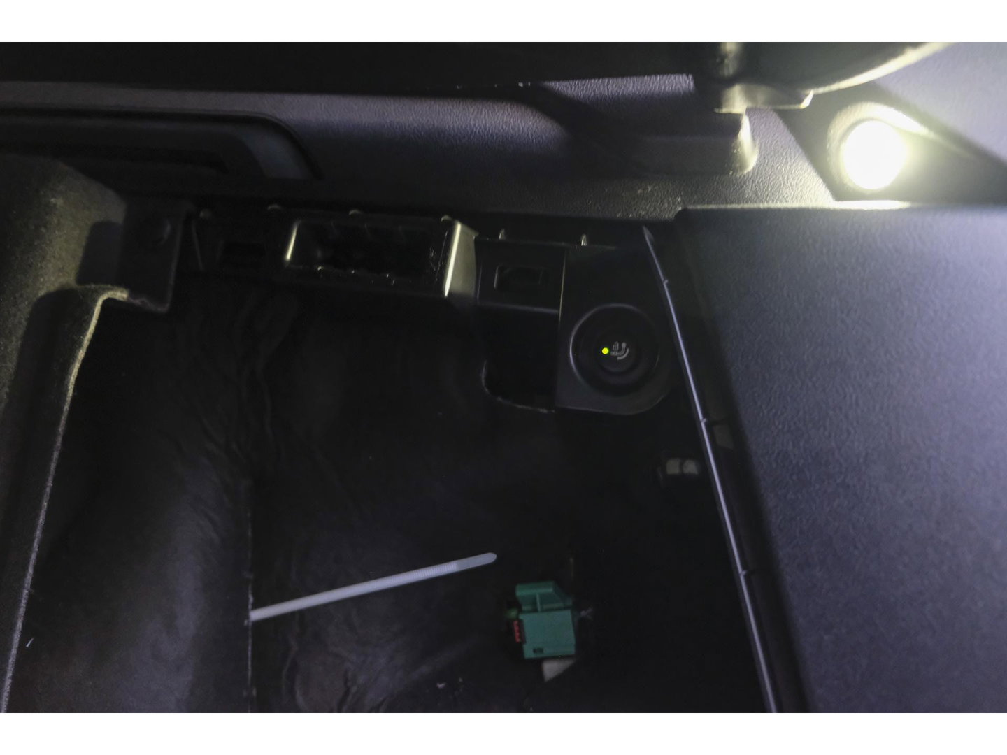 BMW X3 xDrive30e 292pk LCI M-sport Panoramadak X3M stoelen Brooklyn grau Trekhaak Adaptive cruise NLauto