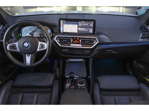 BMW X3 xDrive30e 292pk LCI M-sport Panoramadak X3M stoelen Brooklyn grau Trekhaak Adaptive cruise NLauto