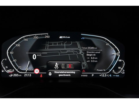 BMW X3 xDrive30e 292pk LCI M-sport Panoramadak X3M stoelen Brooklyn grau Trekhaak Adaptive cruise NLauto
