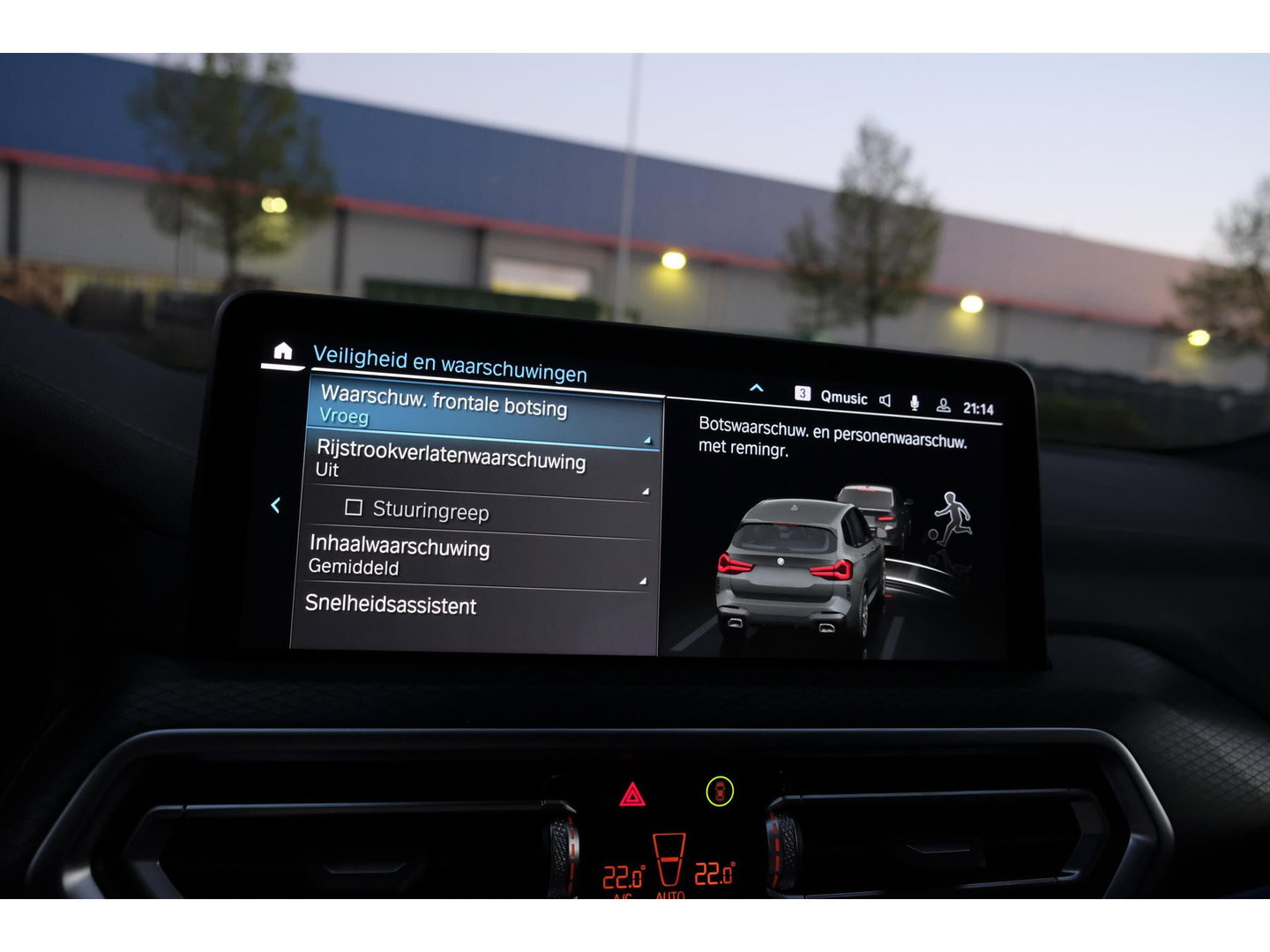 BMW X3 xDrive30e 292pk LCI M-sport Panoramadak X3M stoelen Brooklyn grau Trekhaak Adaptive cruise NLauto